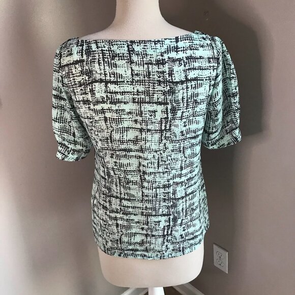 Banana‎ Republic Abstract Print Short Sleeve Blouse Mint Green Black Pattern S - Picture 6 of 6